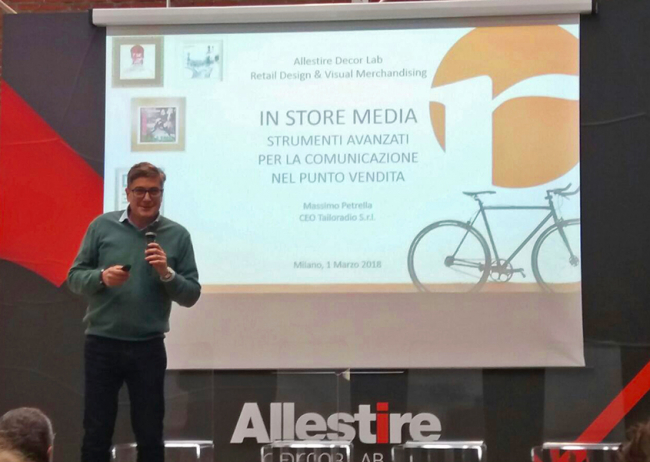 Al workshop dedicato a progettisti e architetti si è parlato di soluzioni per i punti vendita. A condurre la lezione, il nostro presidente Massimo Petrella.